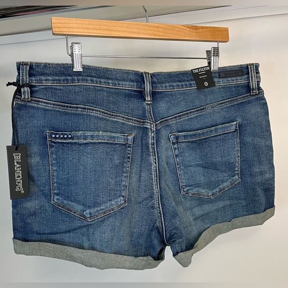 NWT Blank NYC The Fulton Roll Up Short size 33 - Picture 3 of 5